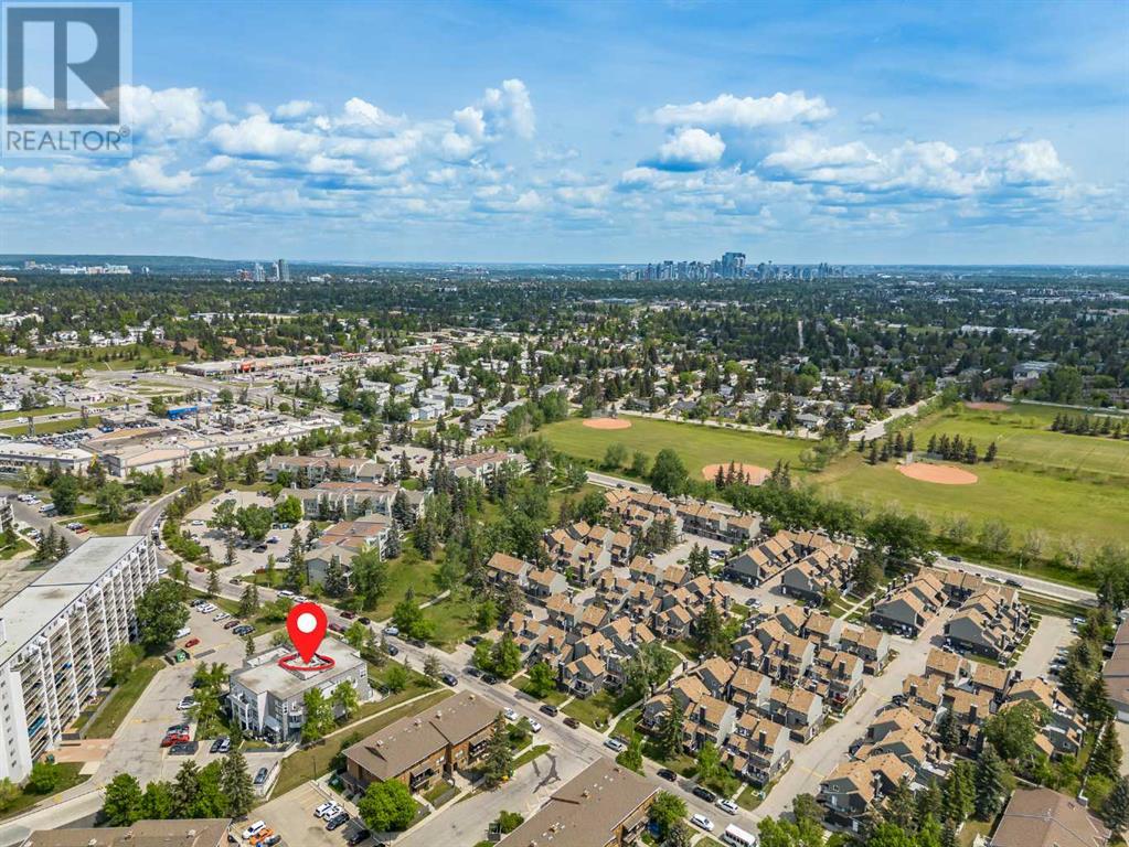 Single Family House Loft for Sale in   Glamis Drive SW Glamorgan Calgary 