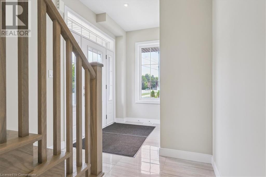 Photo 8 of 445 Ontario Street S Unit 49, Milton ON