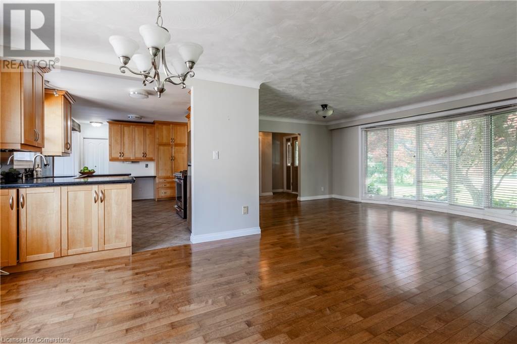 Photo 9 of 4245 Cedar Springs Road, Burlington ON