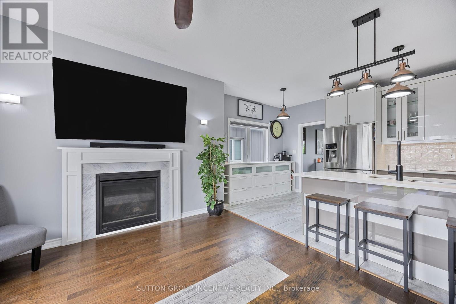 Photo 5 of 21 Beverly Street, Springwater ON