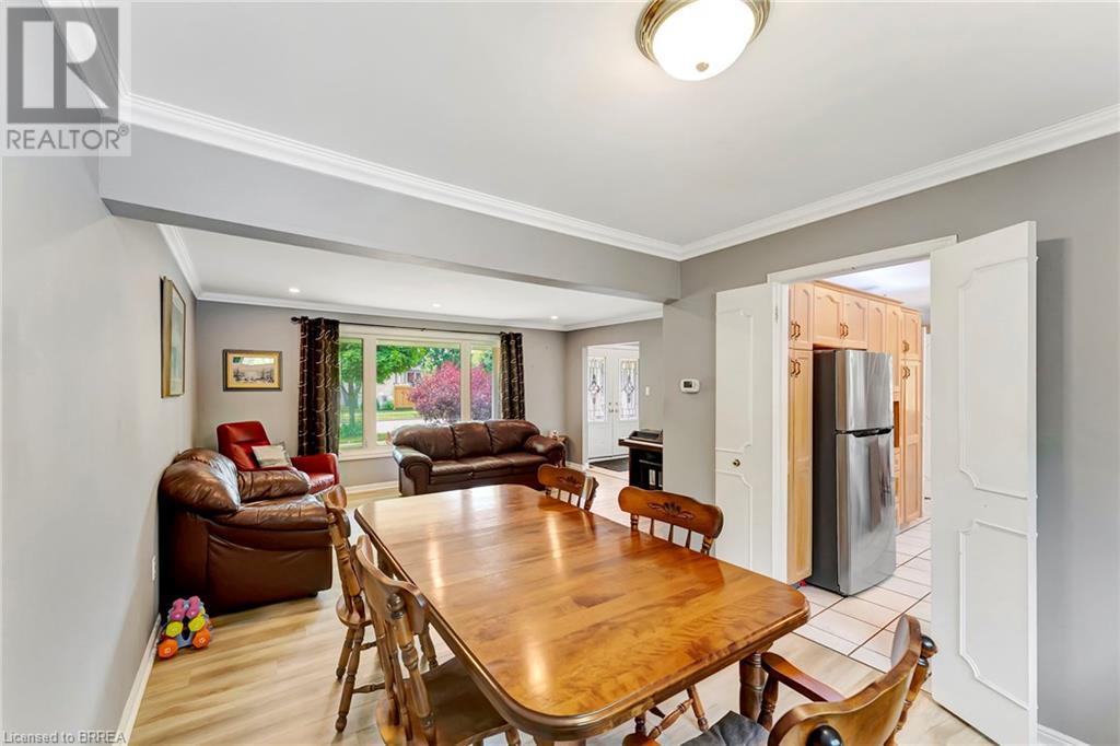 Photo 18 of 307 Erindale Drive, Burlington ON