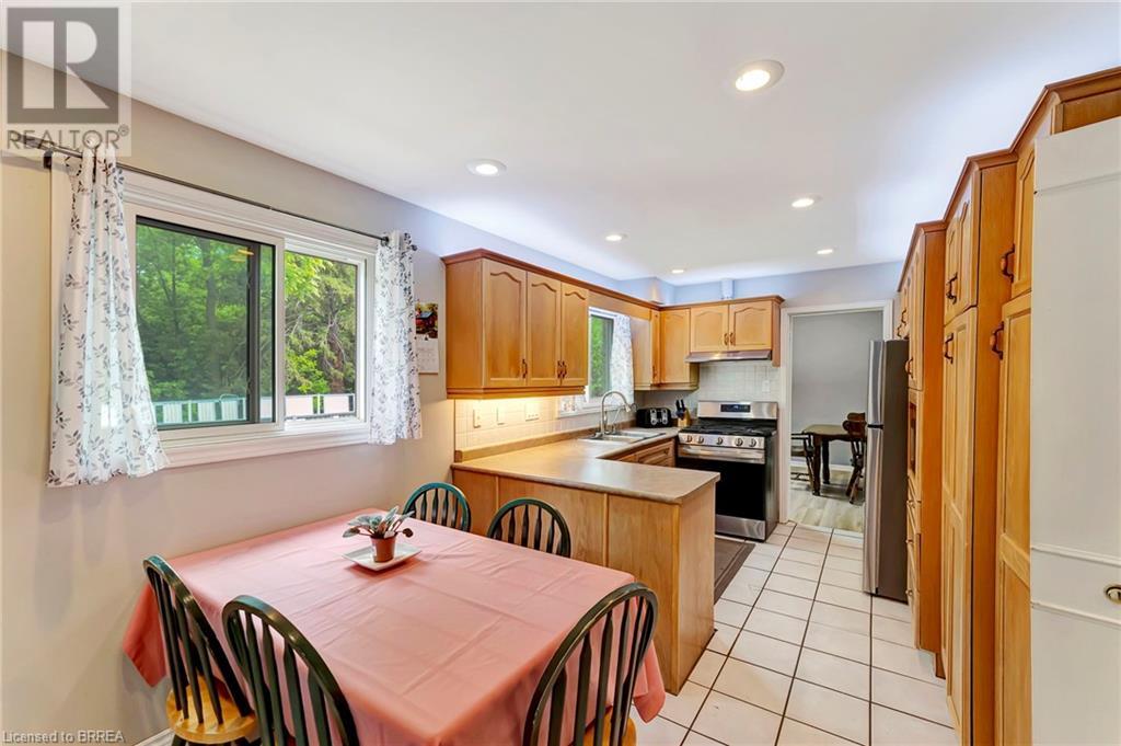 Photo 19 of 307 Erindale Drive, Burlington ON
