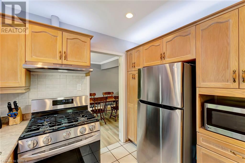 Photo 4 of 307 Erindale Drive, Burlington ON