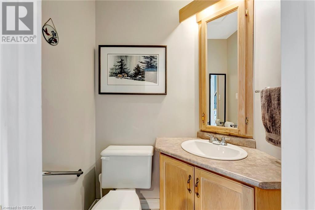 Photo 20 of 307 Erindale Drive, Burlington ON