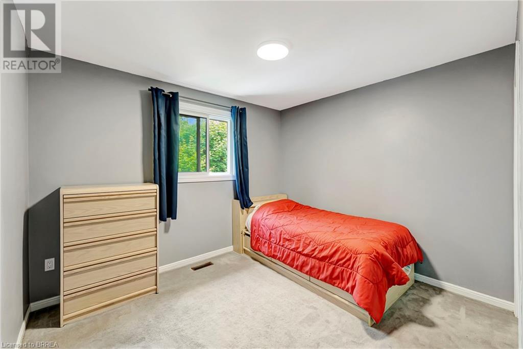 Photo 21 of 307 Erindale Drive, Burlington ON
