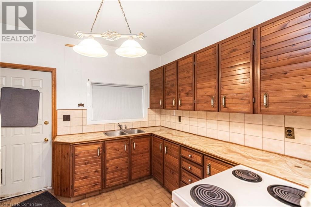 Photo 13 of 11 Grafton Avenue, Hamilton ON