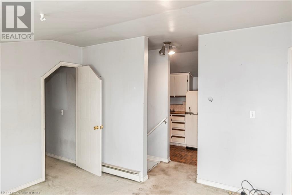 Photo 25 of 11 Grafton Avenue, Hamilton ON