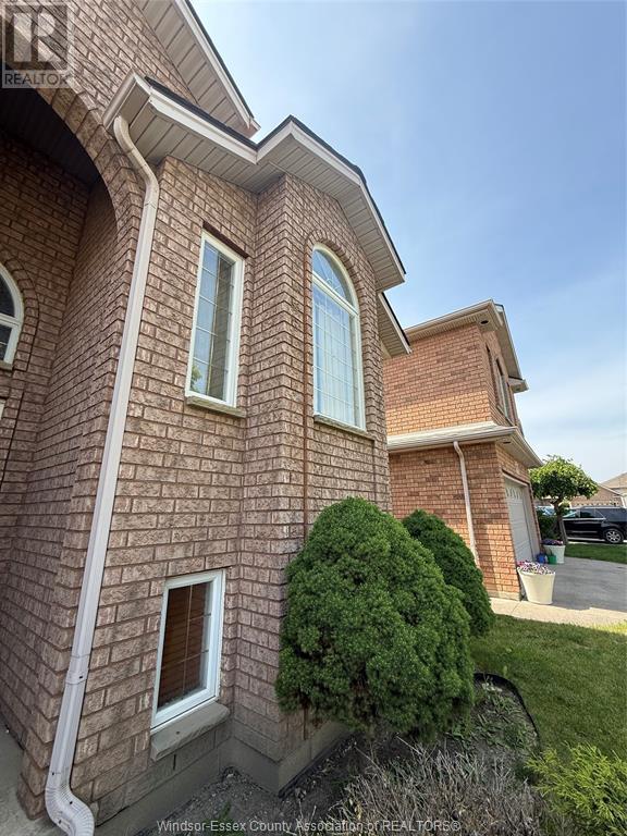 Photo 8 of 4552 Osaka Circle, Windsor ON