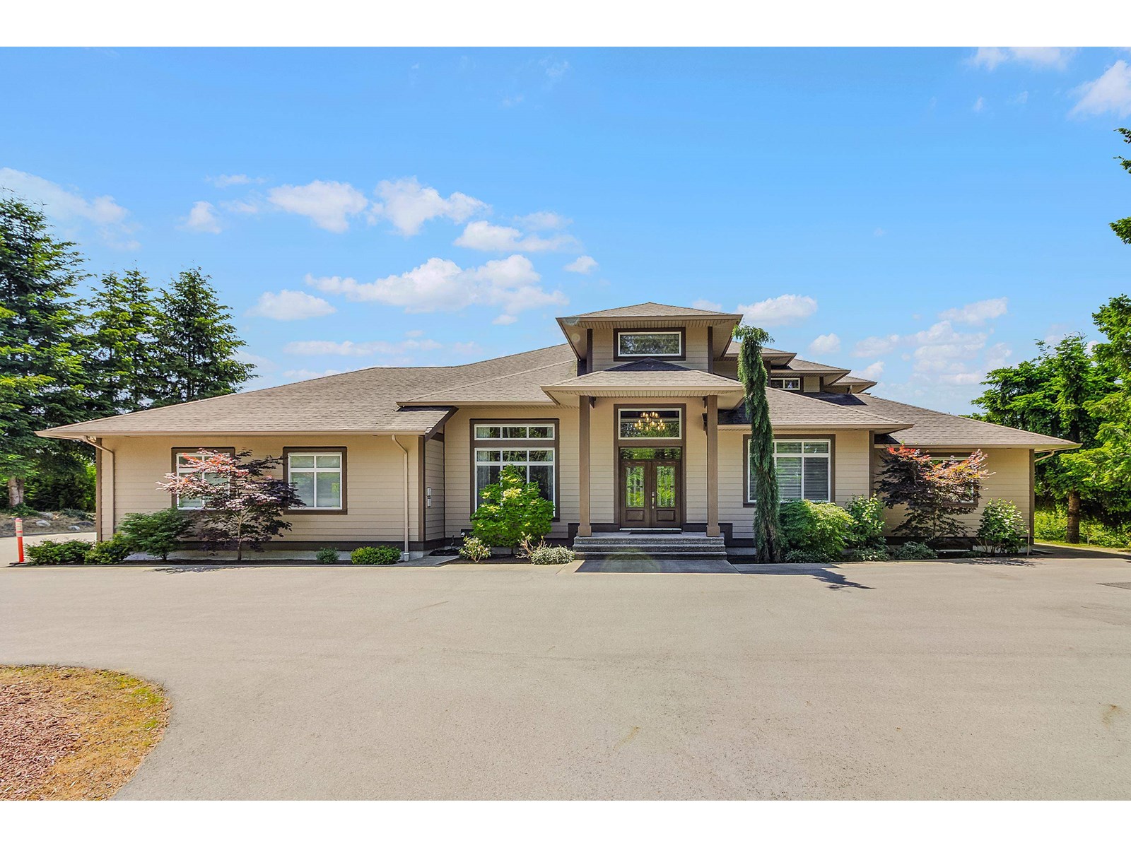Photo 1 of 26972 60 Avenue, Langley BC