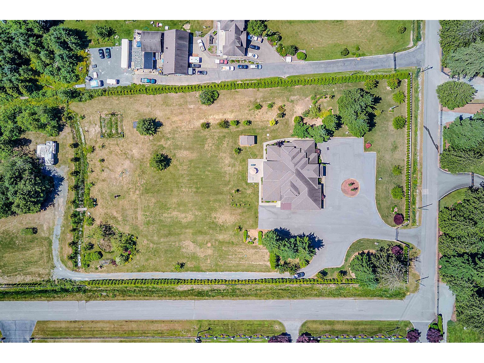 Photo 2 of 26972 60 Avenue, Langley BC