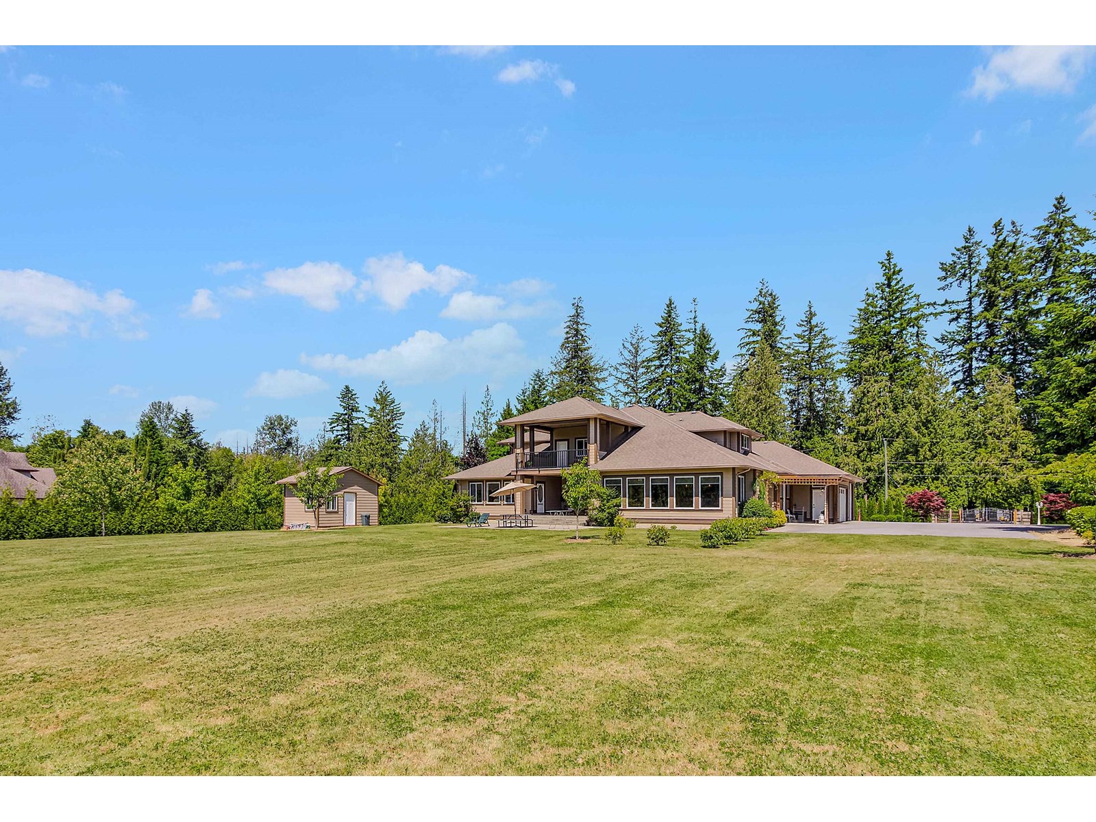 Photo 9 of 26972 60 Avenue, Langley BC