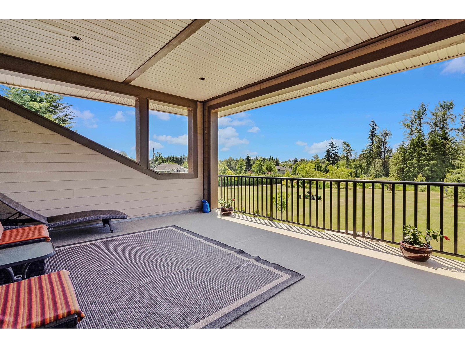 Photo 14 of 26972 60 Avenue, Langley BC