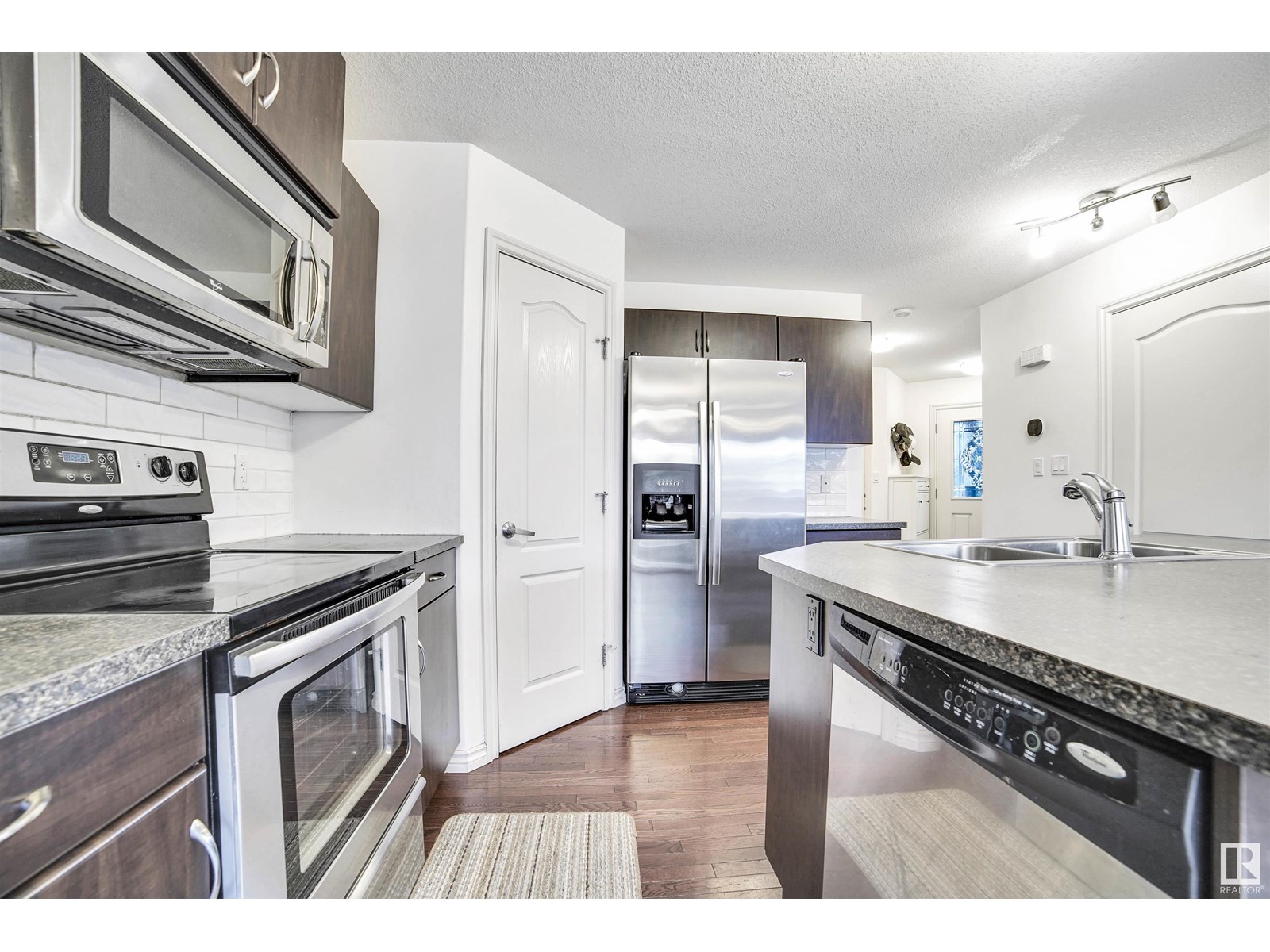 Photo 29 of 3019 22 Av Nw, Edmonton AB