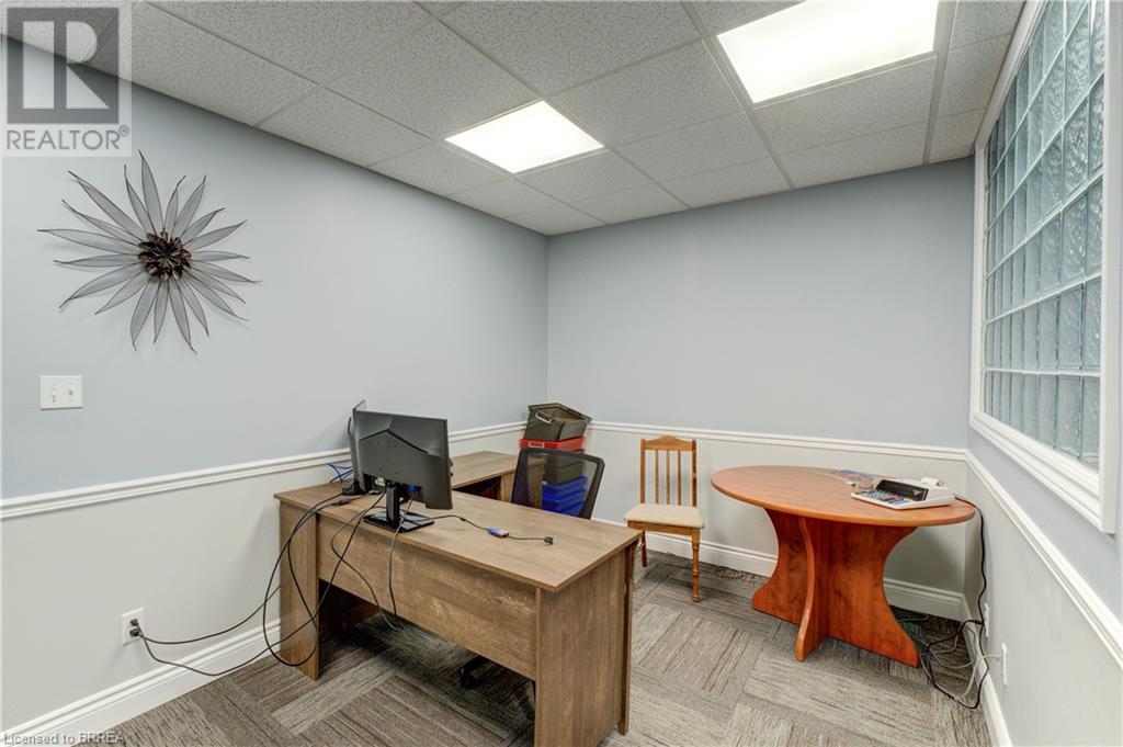 Photo 14 of 127 Charing Cross Street, Brantford ON