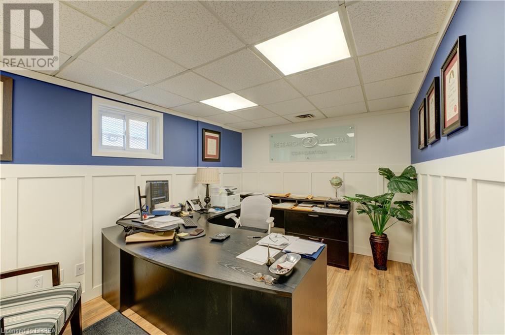 Photo 22 of 127 Charing Cross Street, Brantford ON