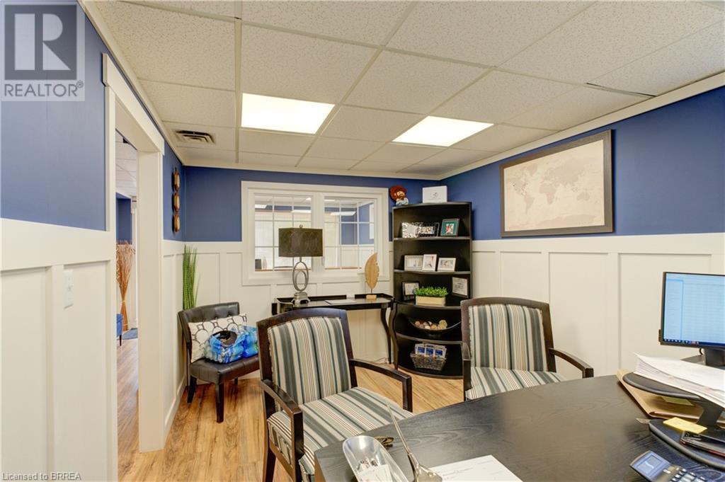 Photo 23 of 127 Charing Cross Street, Brantford ON