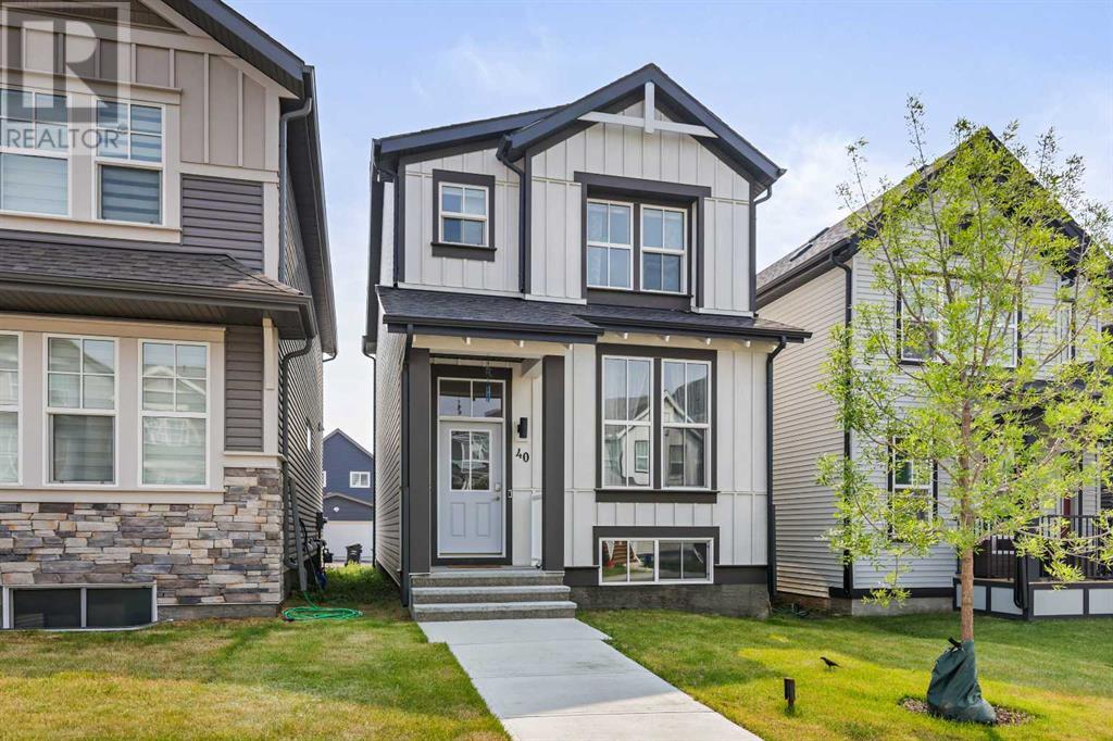 40 Heirloom Crescent SE, Calgary, Alberta