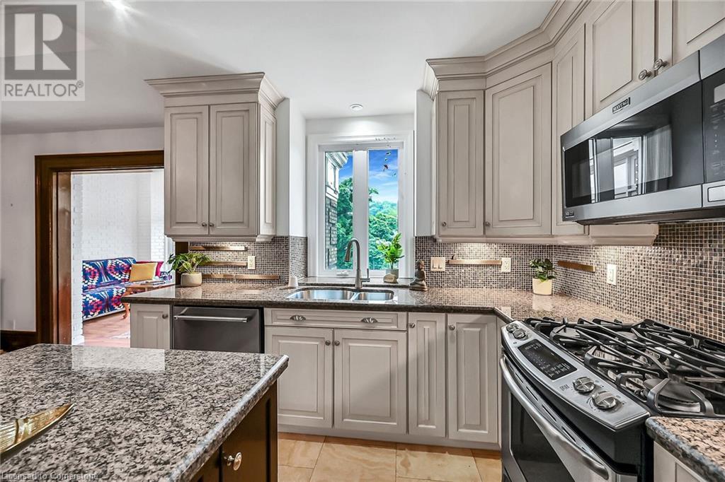 Photo 10 of 86 Herkimer Street Unit Ph 41, Hamilton ON
