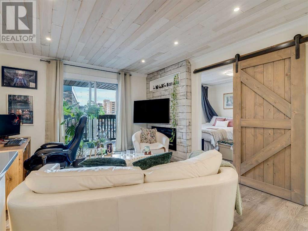 Single Family House for Sale in    Avenue SW Mission Calgary 