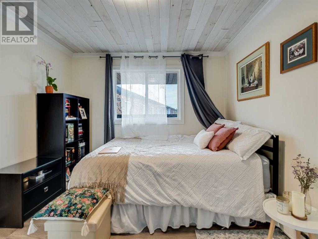 Single Family House for Sale in    Avenue SW Mission Calgary 