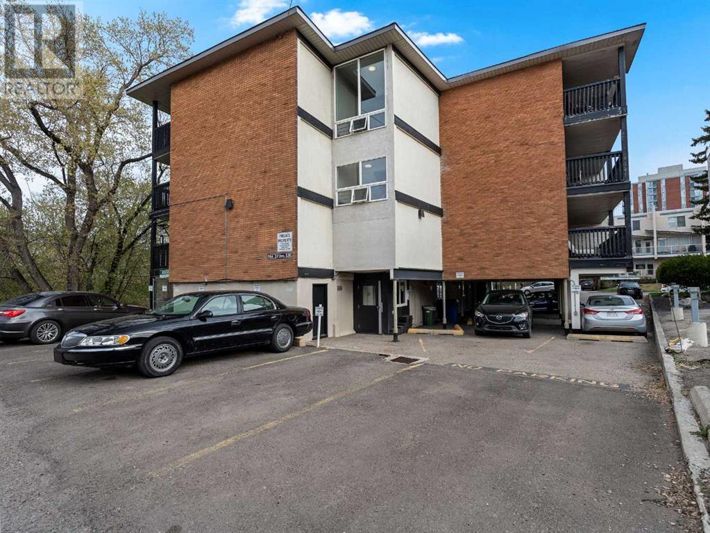 Single Family House for Sale in    Avenue SW Mission Calgary 