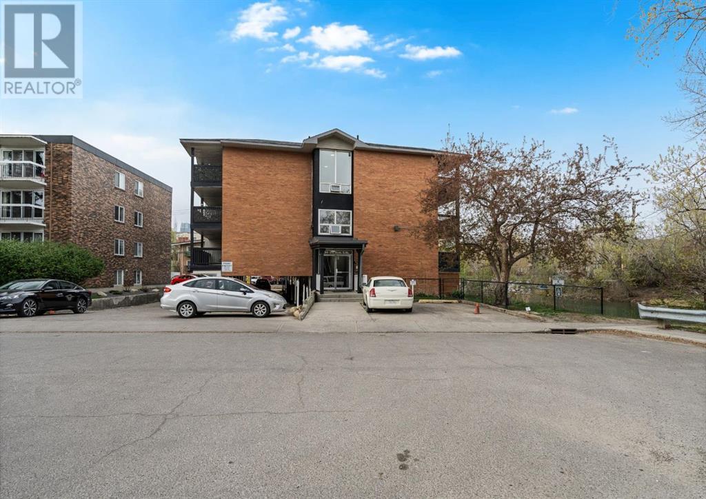 Single Family House for Sale in    Avenue SW Mission Calgary 