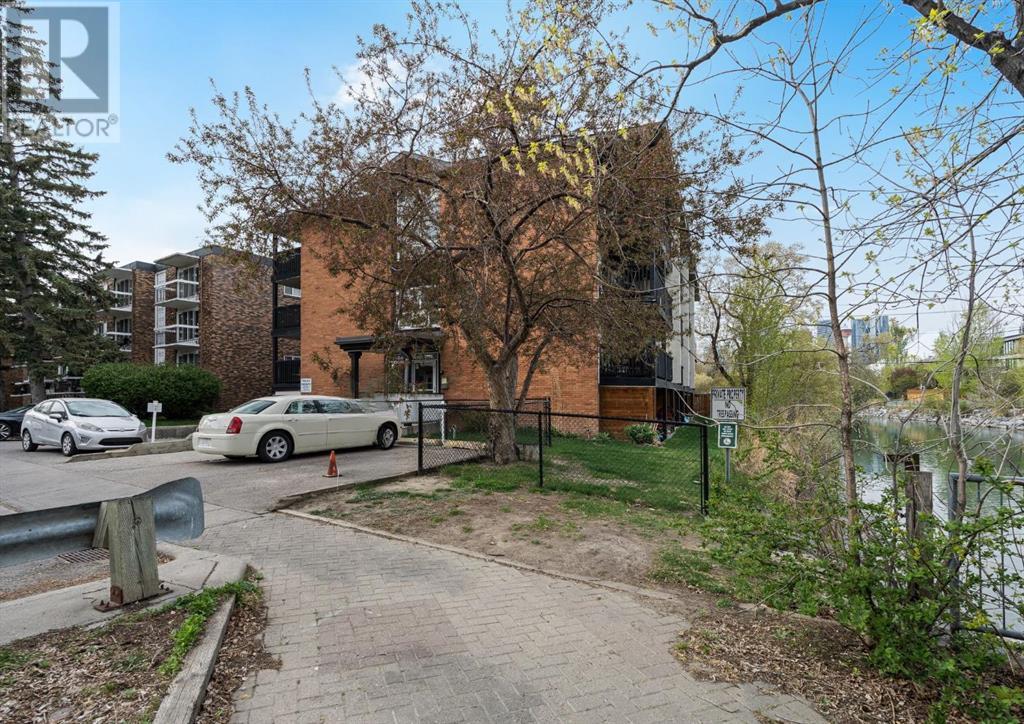 Single Family House for Sale in    Avenue SW Mission Calgary 