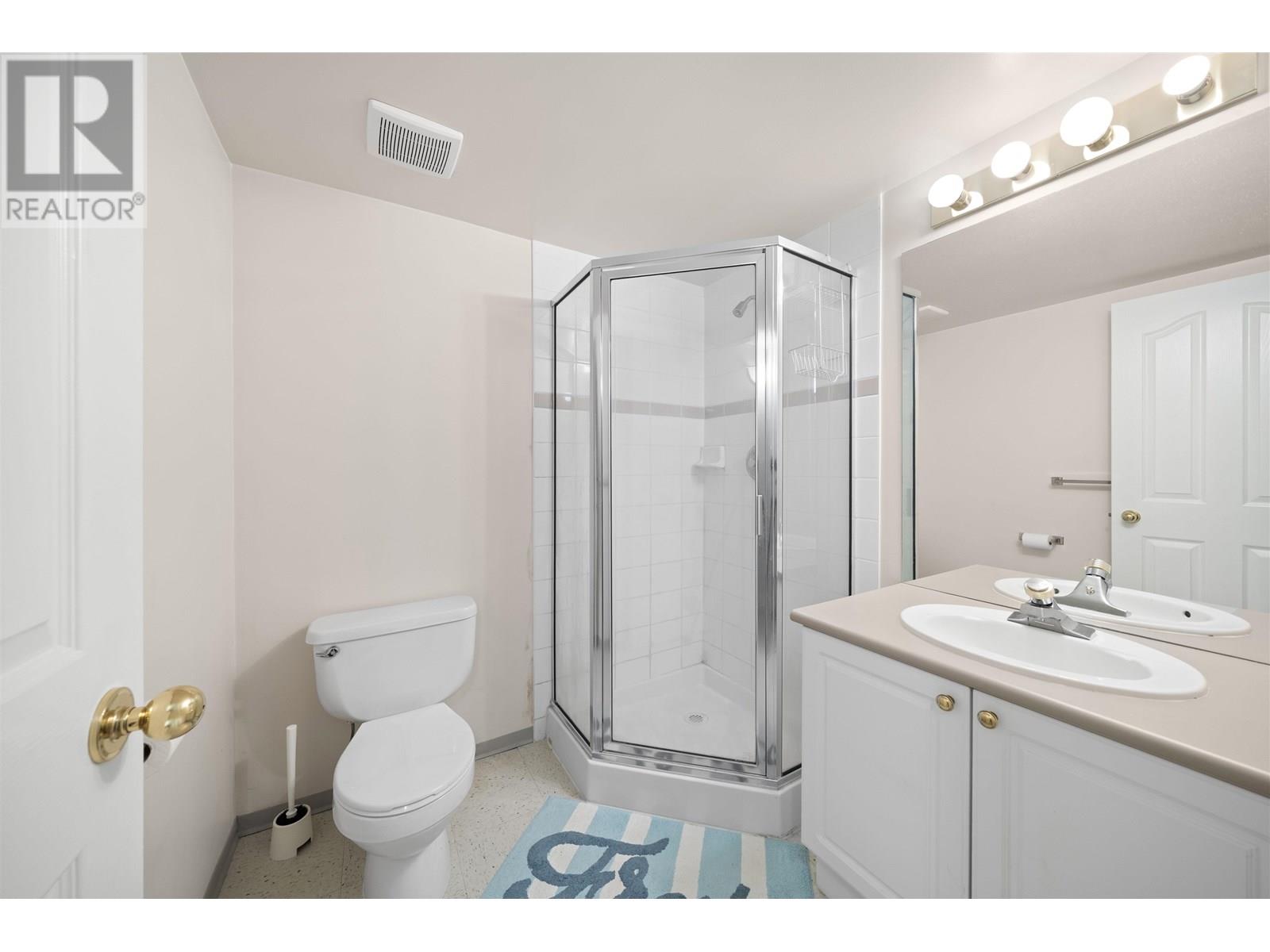 3 4238 BOND STREET, Burnaby