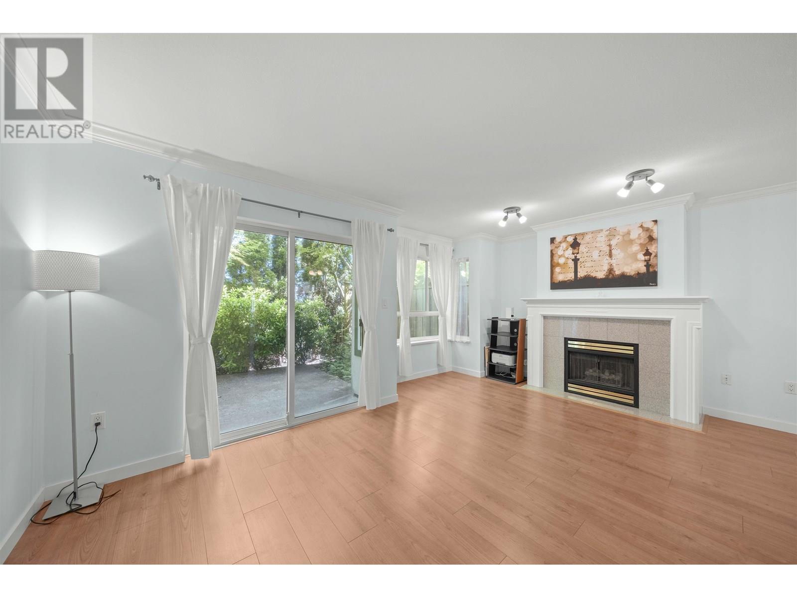 3 4238 BOND STREET, Burnaby