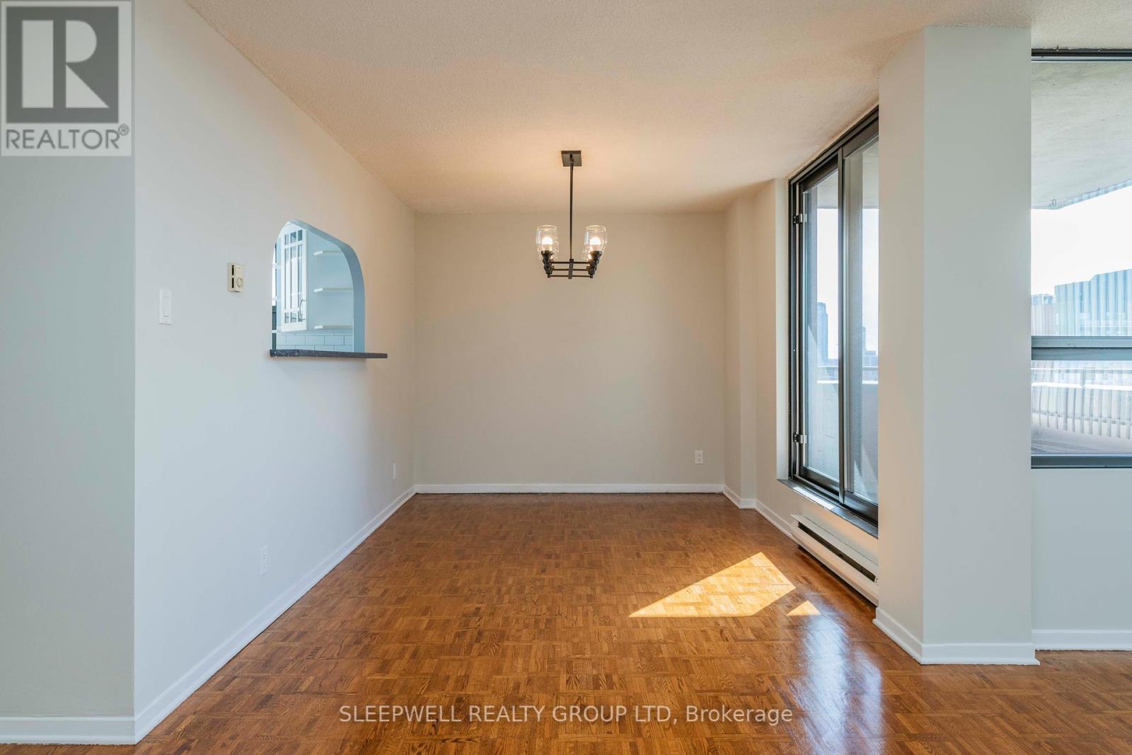 Photo 16 of 704 40 Arthur Street, Ottawa ON