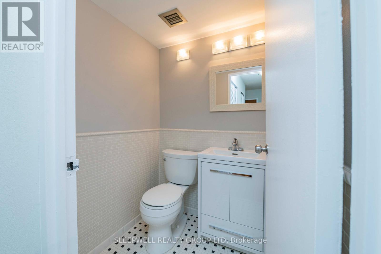 Photo 6 of 704 40 Arthur Street, Ottawa ON