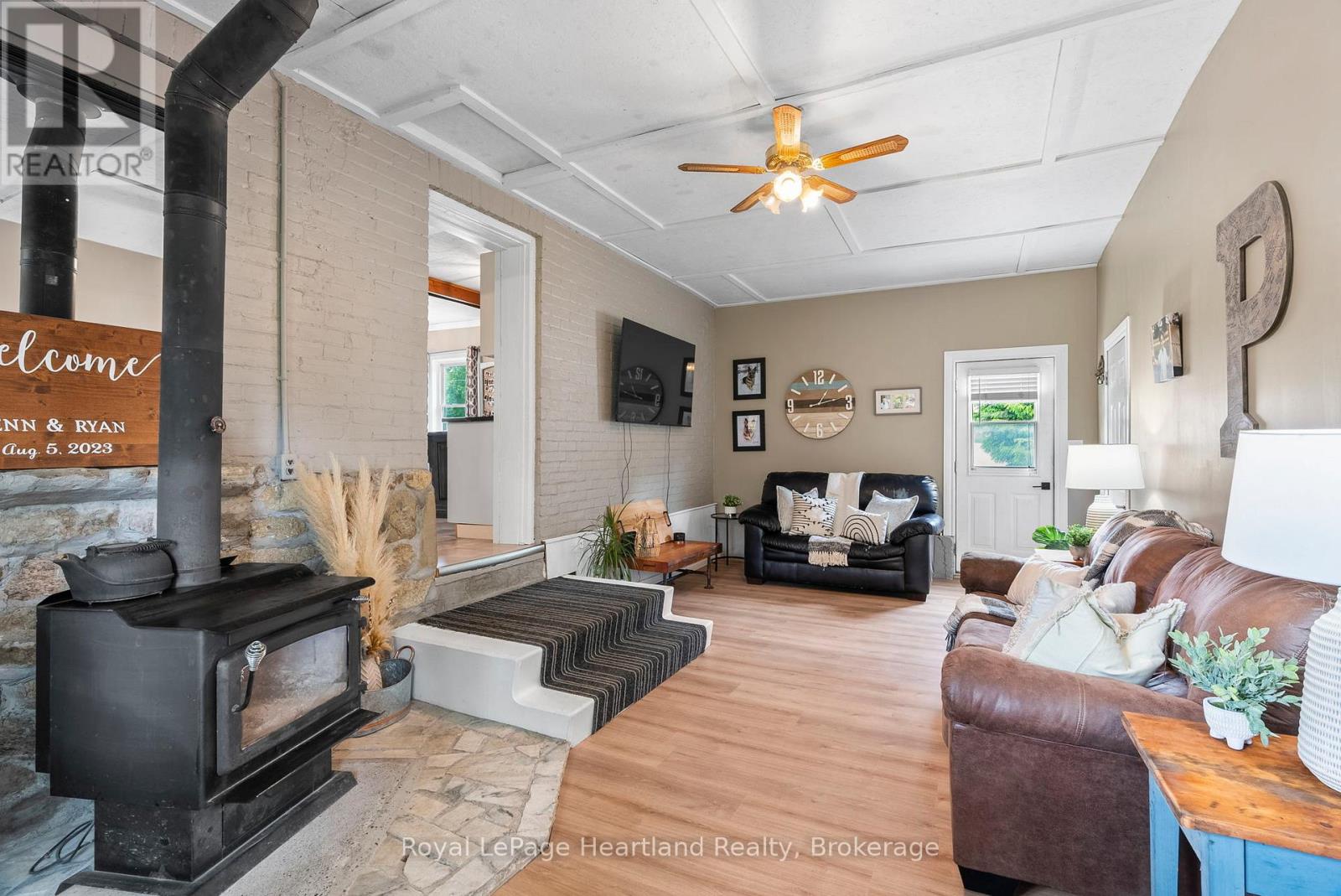 Photo 17 of 33 Allan Street, Minto ON