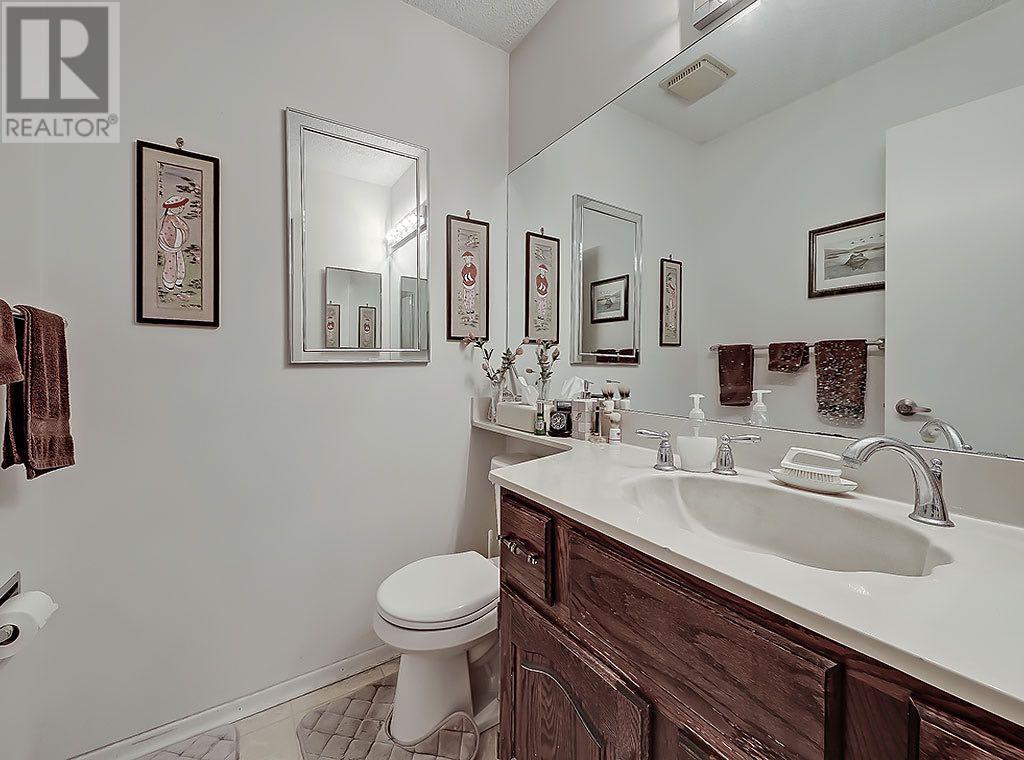 Single Family House for Sale in    Street SW Braeside Calgary 