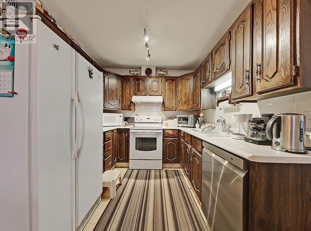Single Family House for Sale in    Street SW Braeside Calgary 