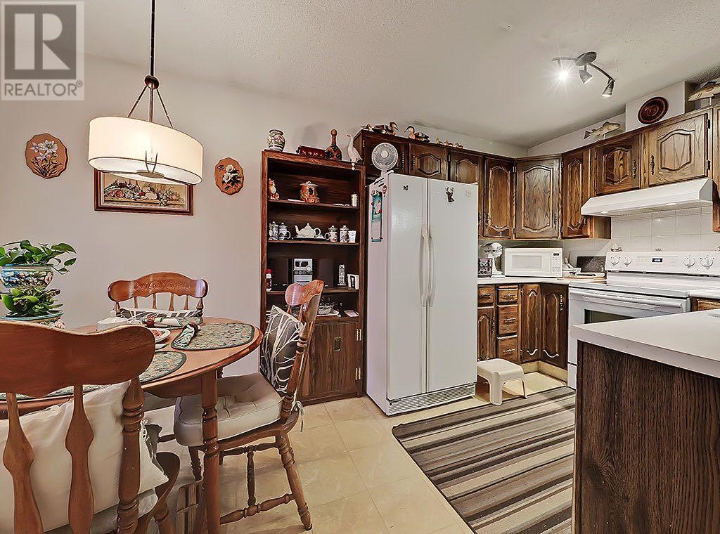 Single Family House for Sale in    Street SW Braeside Calgary 