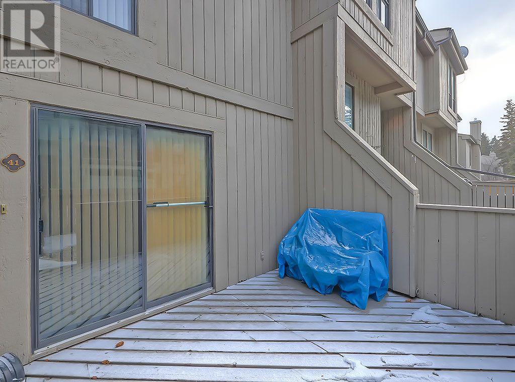 Single Family House for Sale in    Street SW Braeside Calgary 