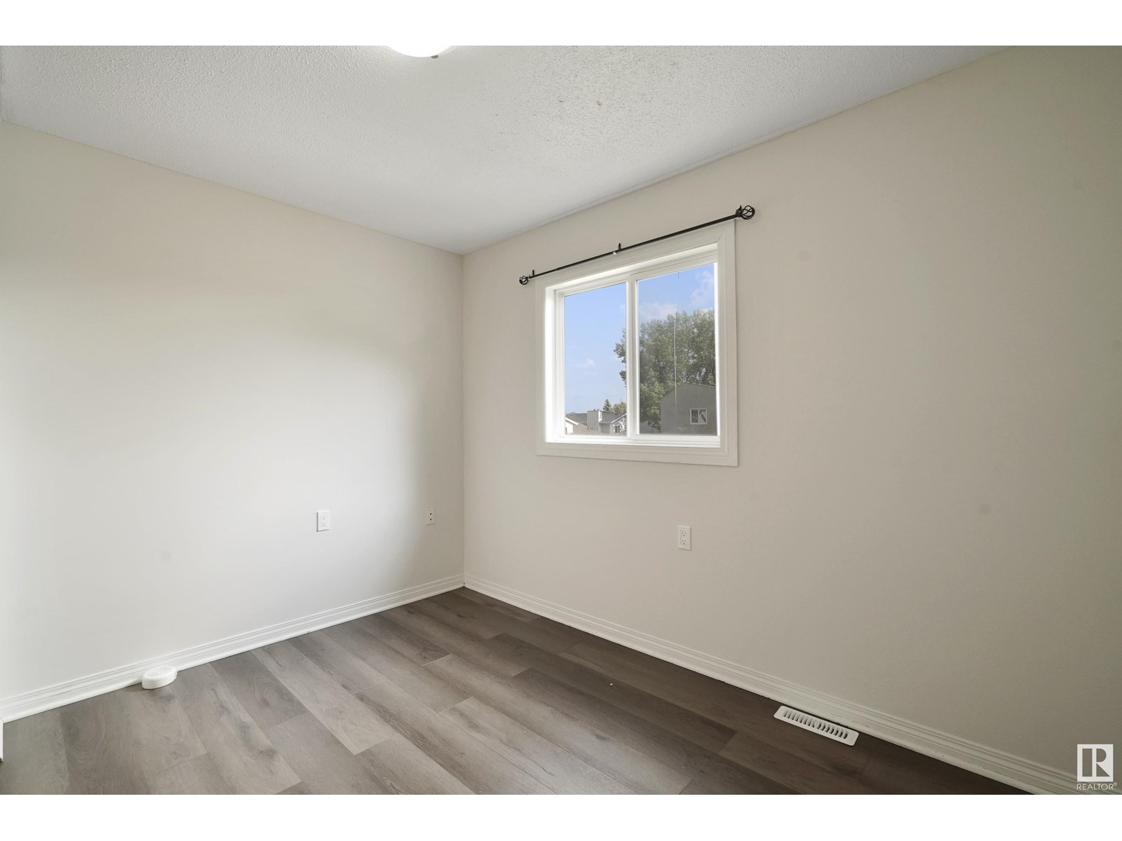 17751 95 ST NW - Image 19