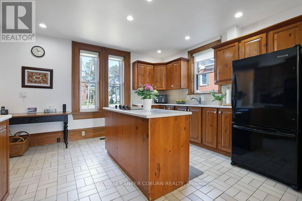 Photo 14 of 81 Lakeshore Drive, South Dundas ON
