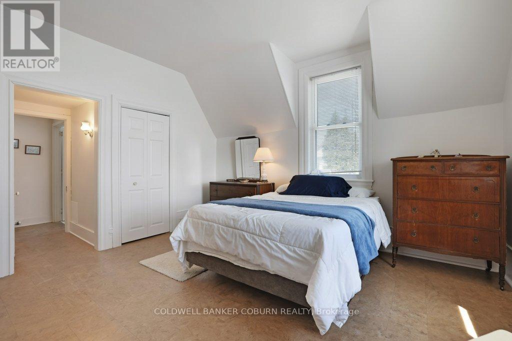 Photo 23 of 81 Lakeshore Drive, South Dundas ON
