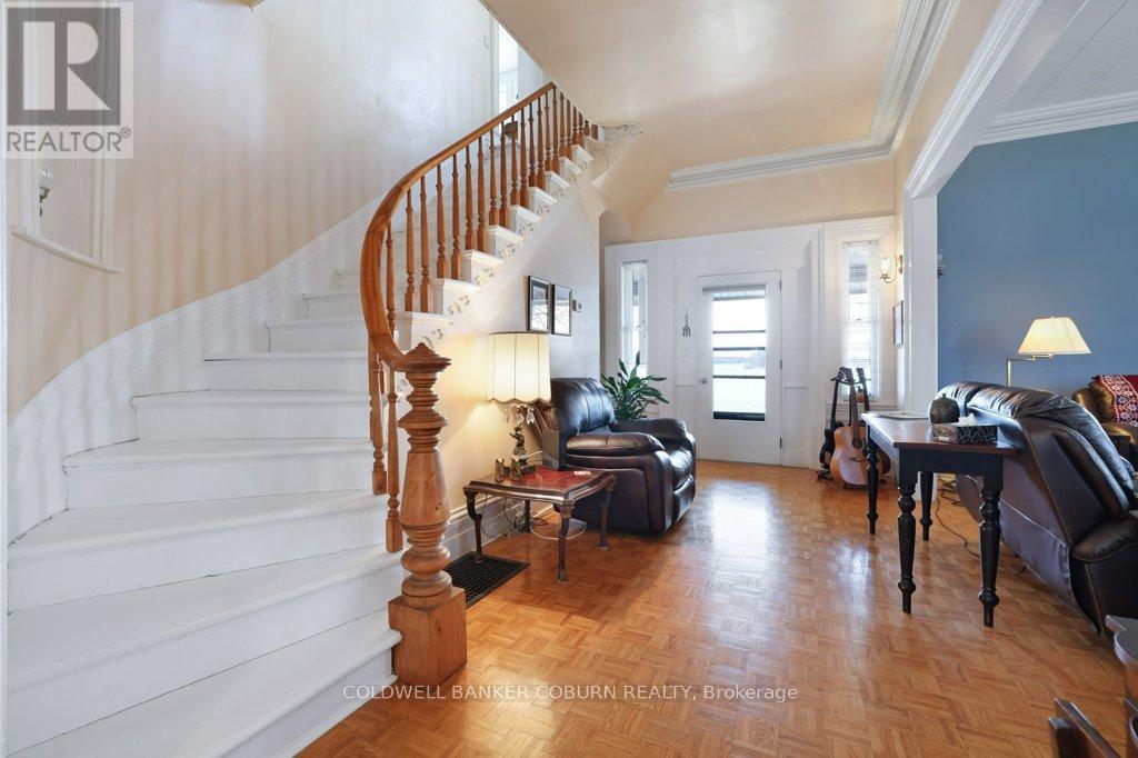 Photo 5 of 81 Lakeshore Drive, South Dundas ON