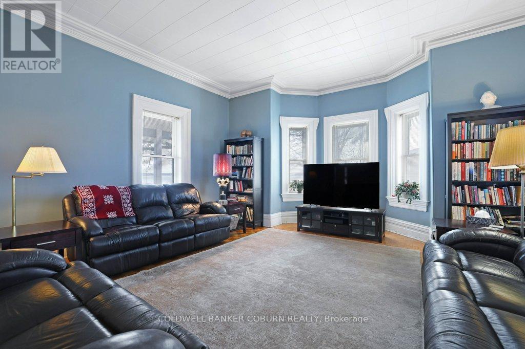 Photo 9 of 81 Lakeshore Drive, South Dundas ON