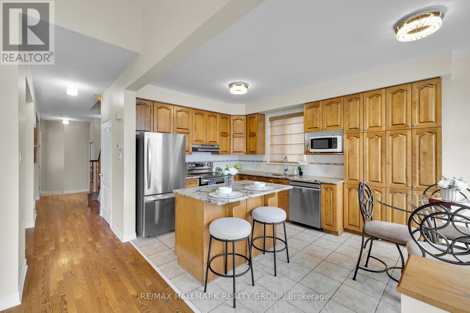 Photo 38 of 1924 Lobelia Way, Ottawa ON