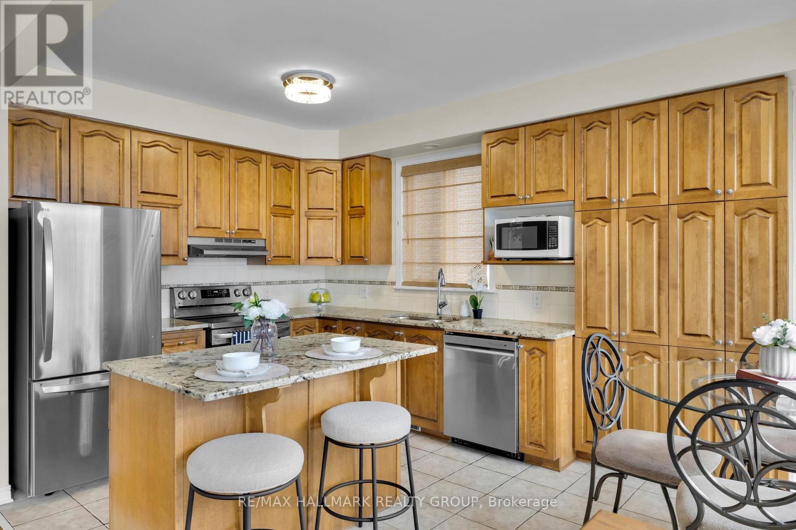 Photo 9 of 1924 Lobelia Way, Ottawa ON