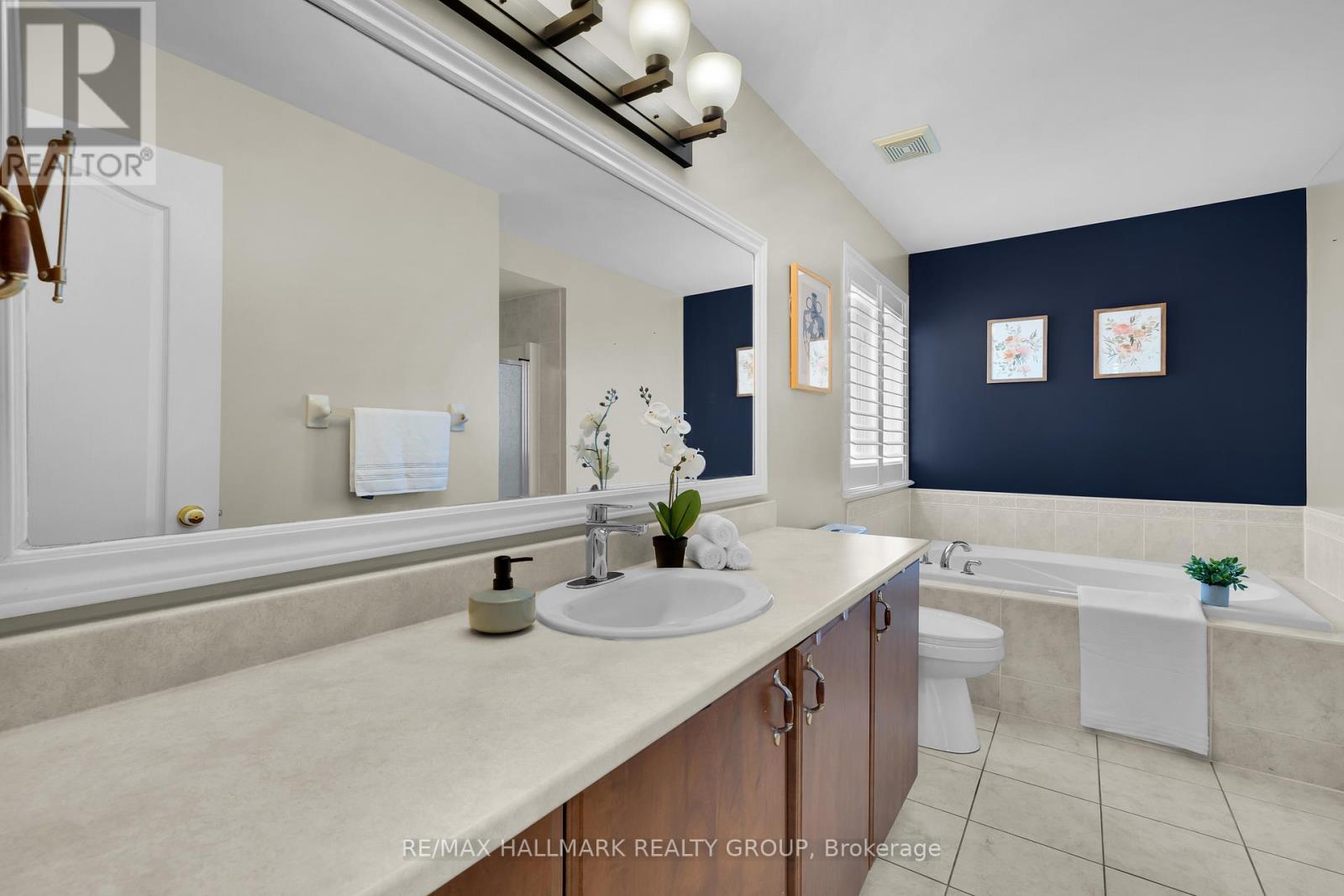 Photo 36 of 1924 Lobelia Way, Ottawa ON