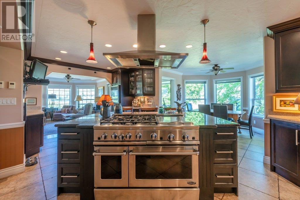  5381 97 Highway, Oliver