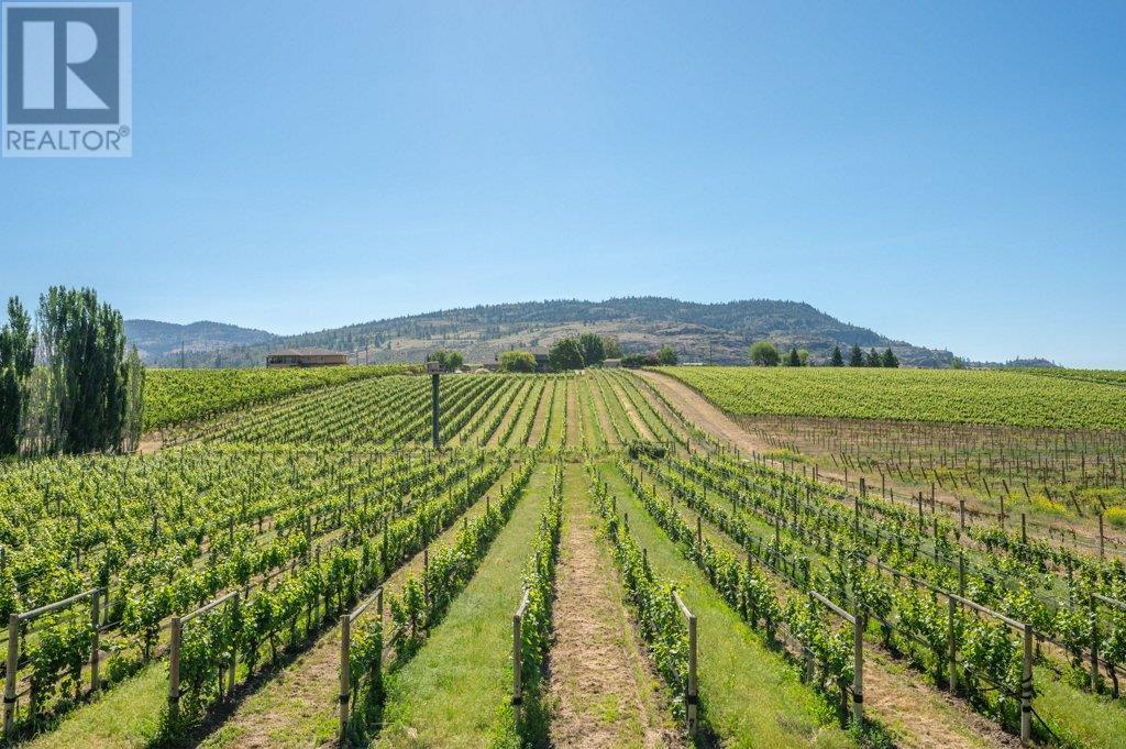  5381 97 Highway, Oliver