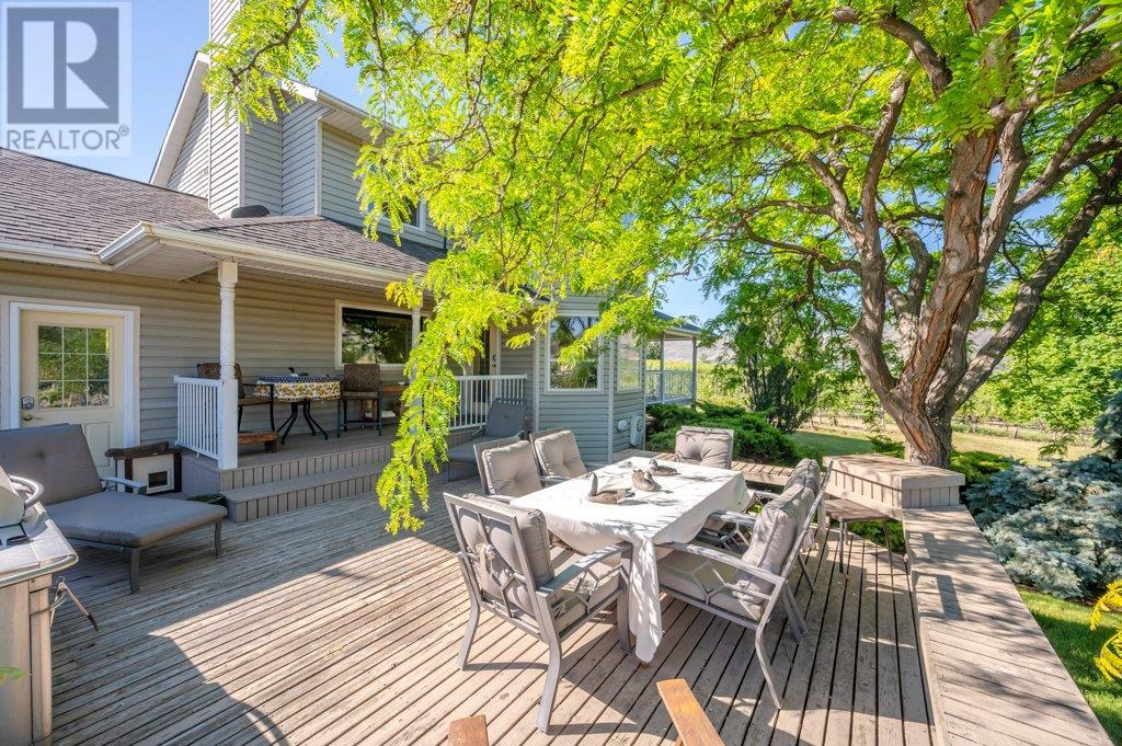  5381 97 Highway, Oliver