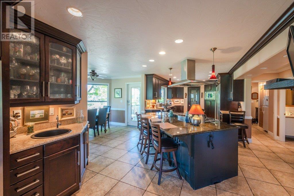  5381 97 Highway, Oliver