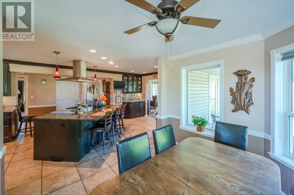  5381 97 Highway, Oliver