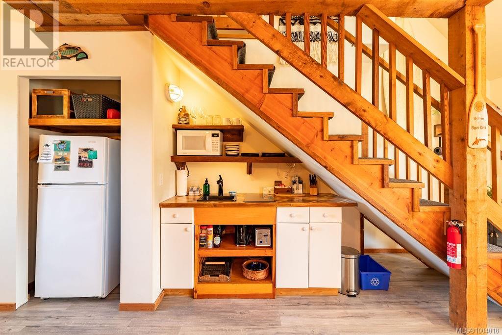 14 1002 Peninsula Rd, Ucluelet